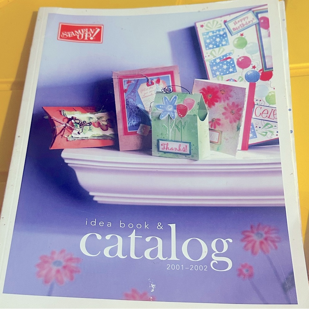 Stampin’ up 2001 idea book catalogue. Like new.